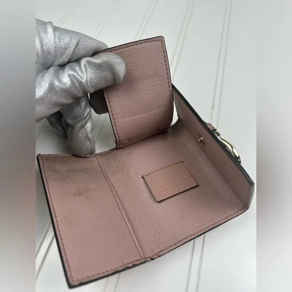 Gucci White and Pink GG 6 Ring Holder Wallet Case - Picture 10 of 11